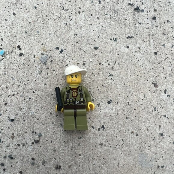 Volcano Explorer Lego Figurine - Picture 1 of 2